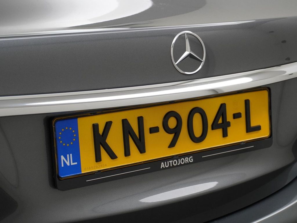 Mercedes-Benz E 350 e Avantgarde AHK Widescreen Sfeer verlicht
