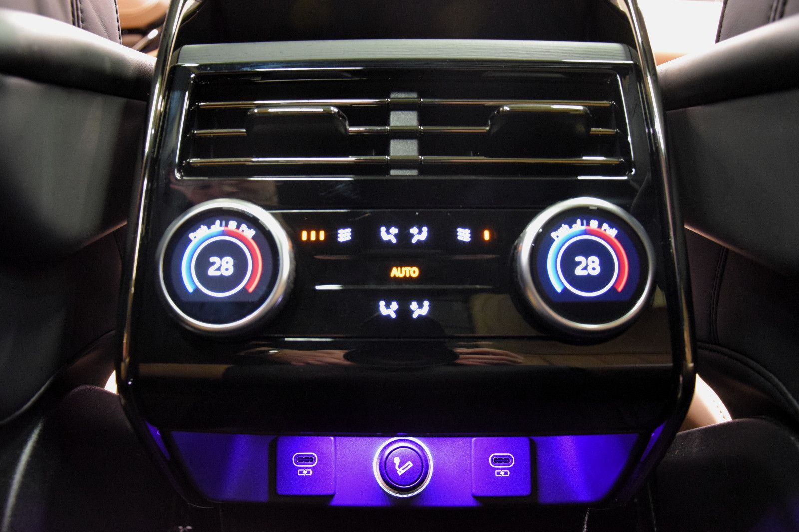 Fahrzeugabbildung Land Rover Range Rover Sport D350 Autobiography SV Bespoke