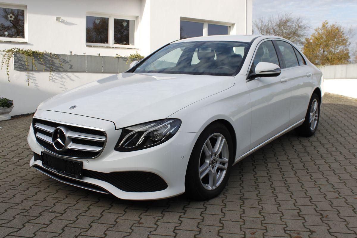 Mercedes-Benz E 220 d - Automatik-Navi-Kamera-Tempomat-PDC