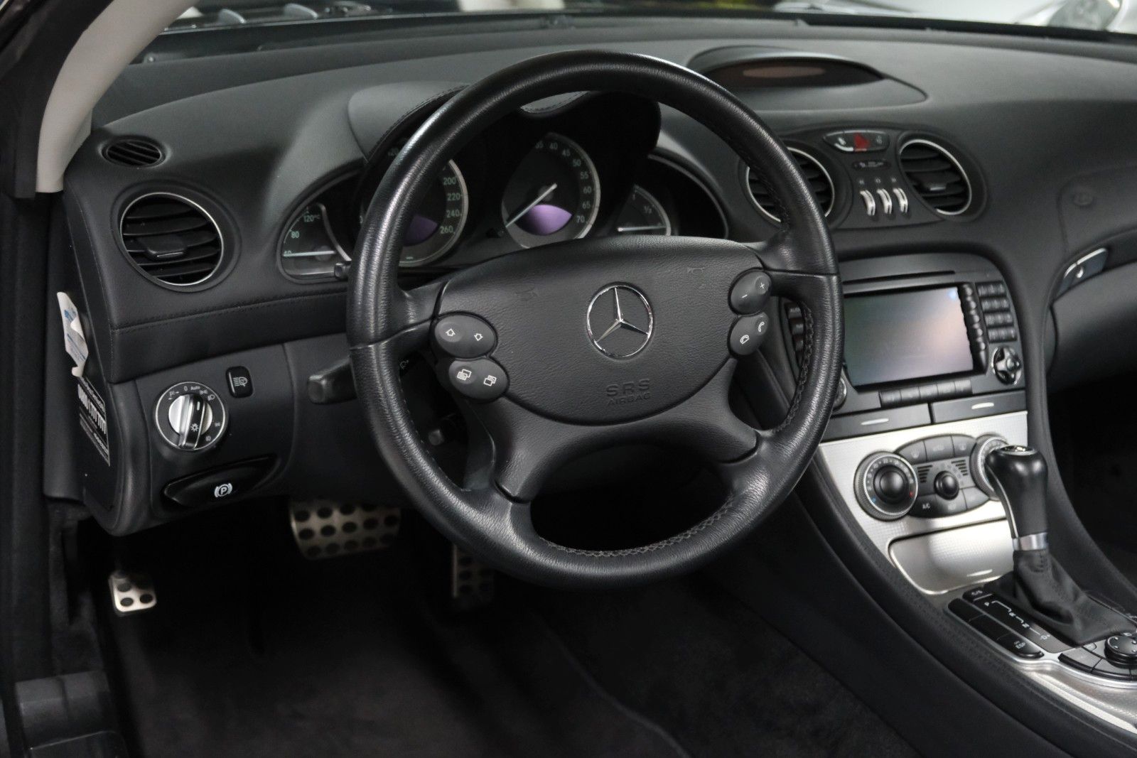 Fahrzeugabbildung Mercedes-Benz SL 350/Deutsch/Erstlack/MB-Historie/Top