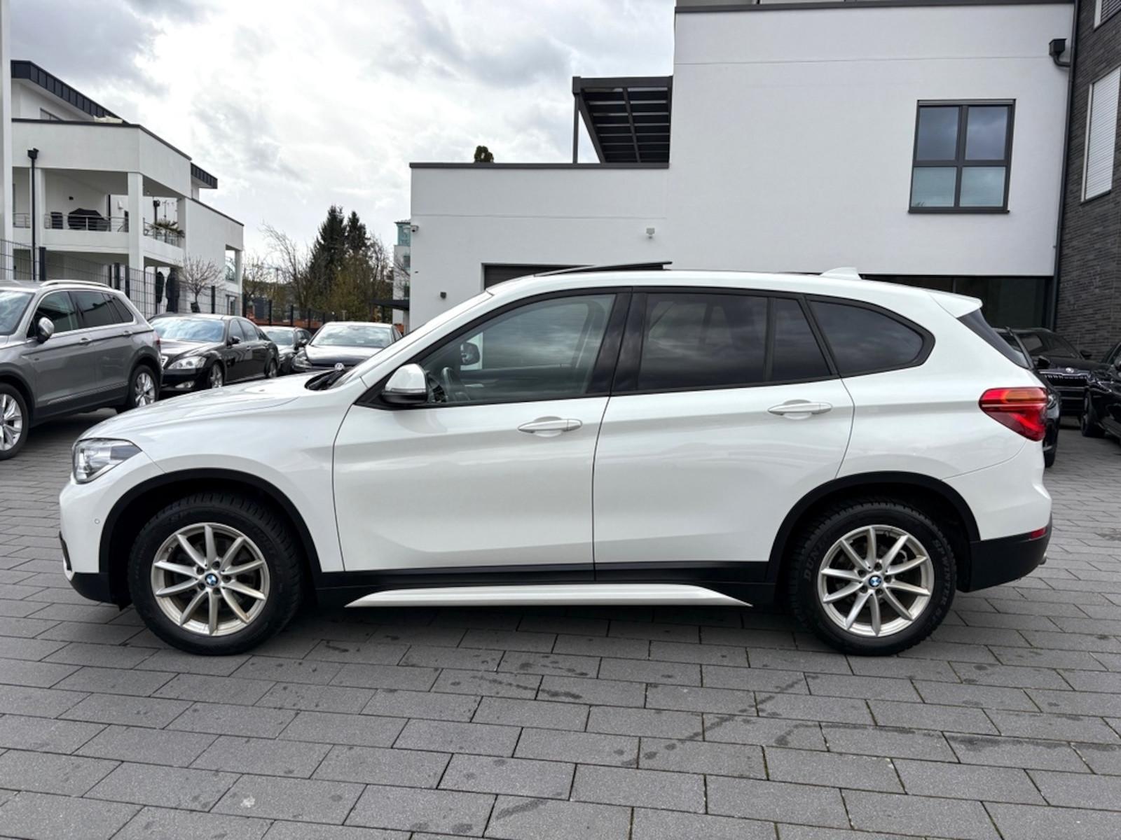 BMW X1 18d xDrive Advantage *LED *NAVI *PANO *KAMERA