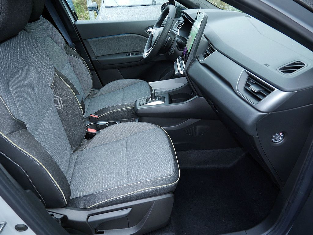 Fahrzeugabbildung Renault Captur Techno TCe 140 EDC Mild Hybrid