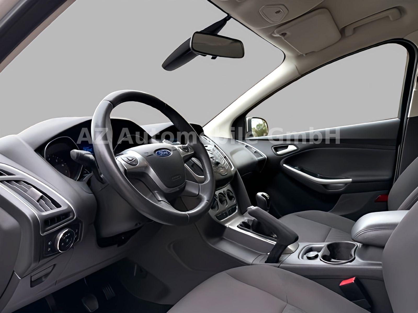 Ford Focus 2014 — photo 9