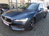Volvo V60 Kombi Momentum Pro B4 Aut.EU6*LEDER*CAM*4xSH - gebrauchte Volvo V60 aus dem Jahr 2022