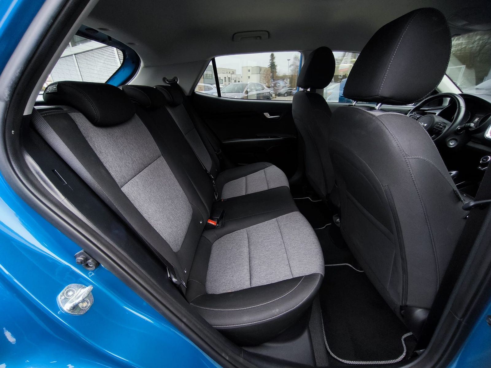 Fahrzeugabbildung Kia Stonic 1.0 T-GDI NAVI+KAM+PDC+MFL+TEMP+APPLE+DAB