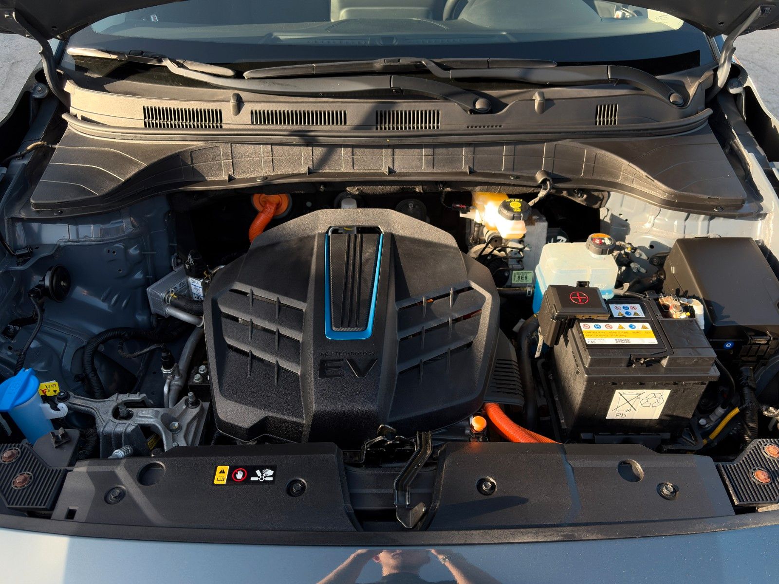 Fahrzeugabbildung Hyundai KONA E Select ACC LHZ SHZ LKAS PDC KAM CarPlay