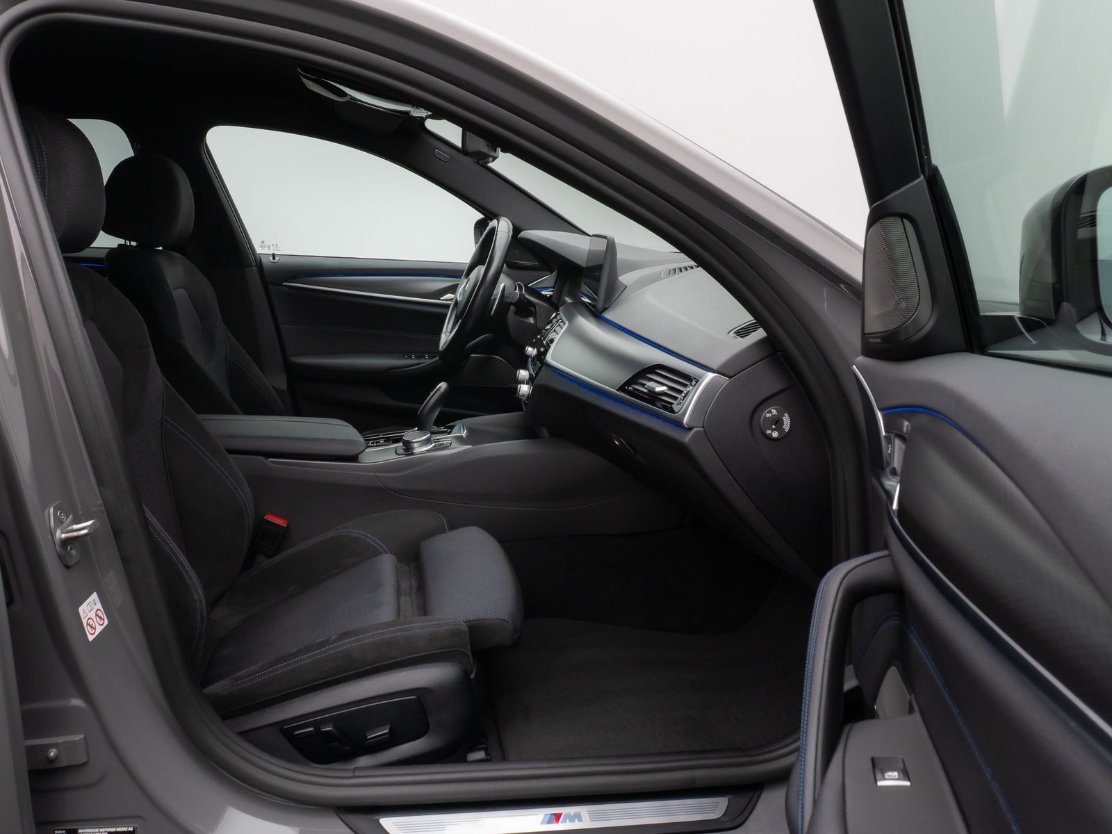 Fahrzeugabbildung BMW 520d M Sport DAB H/K PDC Stop&Go Fernlichtassist