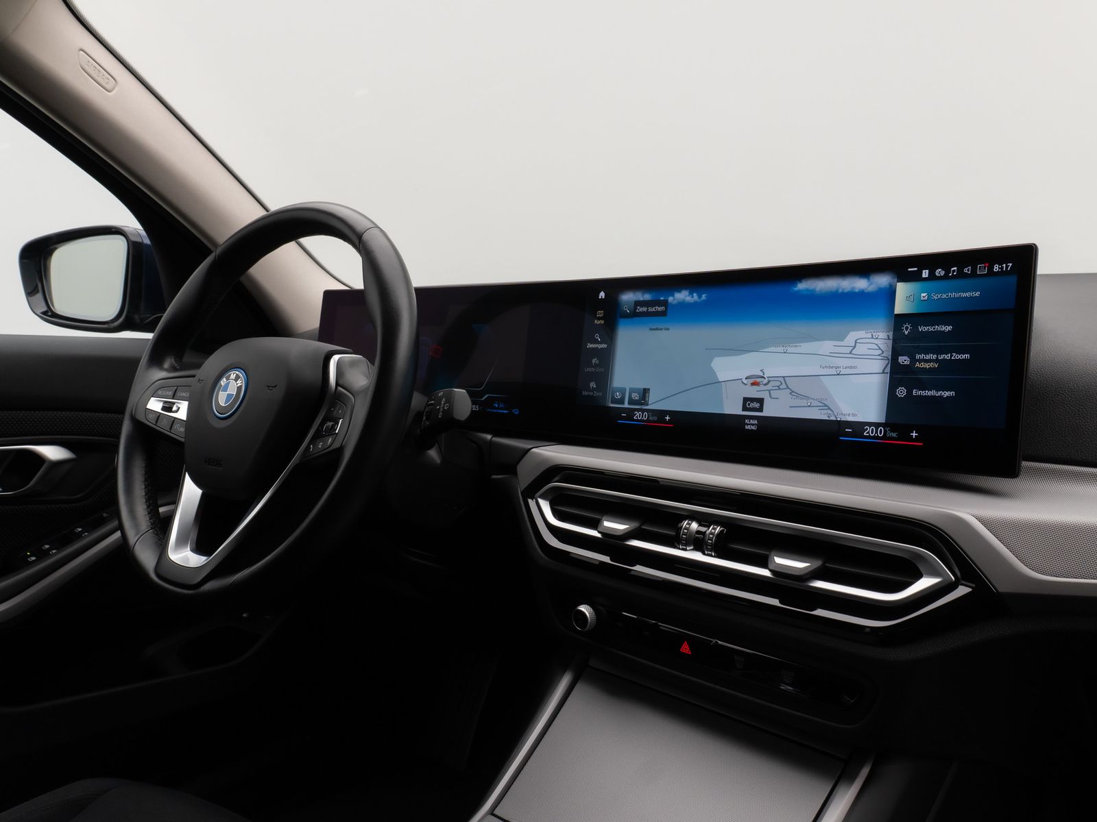 Fahrzeugabbildung BMW 330e Individual DAB HiFi Fernlichtassist PDC LED