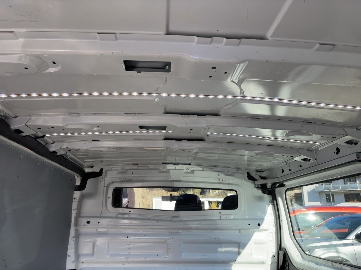 Fahrzeugabbildung Renault Trafic Lkw L1H1 3,0t dCi 120 Klima AHK EPH