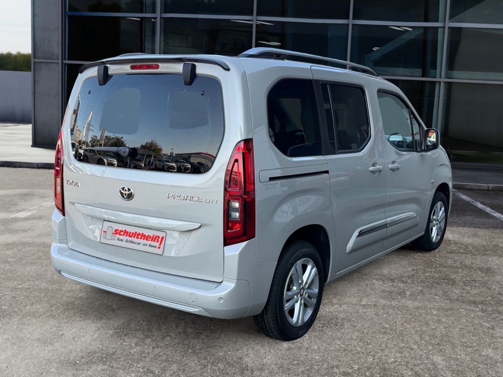 Fahrzeugabbildung Toyota Proace City Verso 1.2 Turbo L2 Aut Team Deutschl