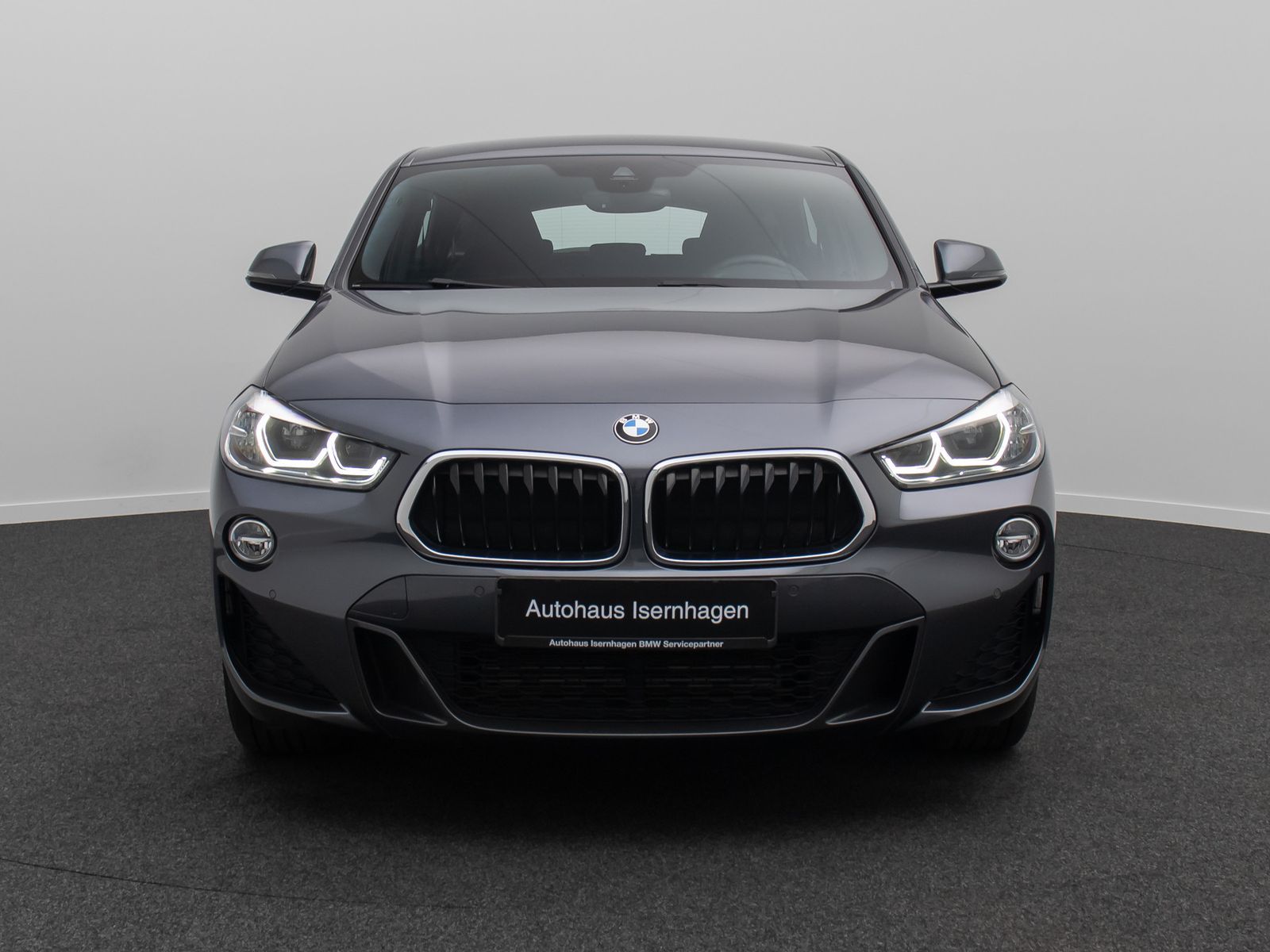 Fahrzeugabbildung BMW X2 sD18i M Sport AHK Kamera GeschwindiReg 19Zoll