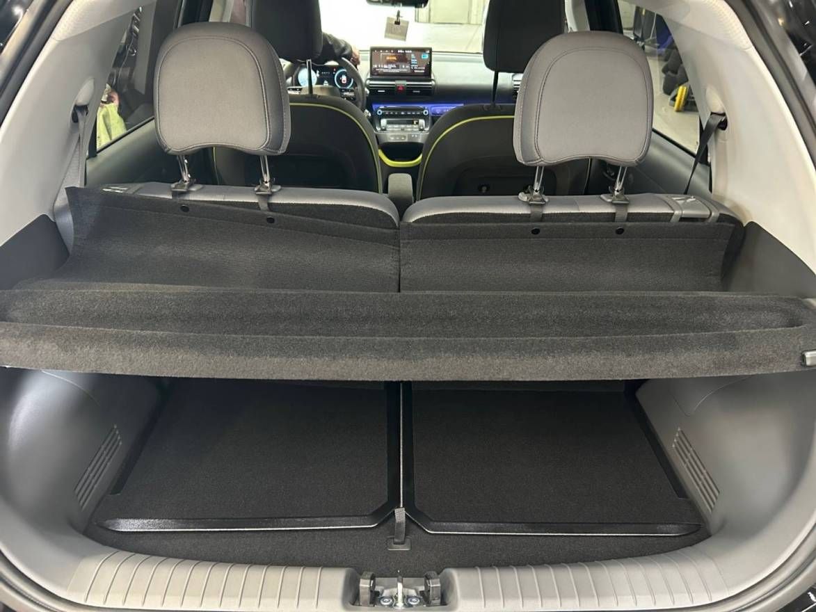 Fahrzeugabbildung Hyundai INSTER Cross Elektro-Komfort-Paket, V2L-Paket, A
