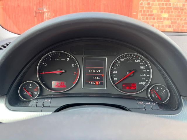 Audi A4 1.8 T multitronic*TÜV/AU NEU* Bild 12