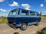Volkswagen T3 Caravelle/Vanagon GL - blaue Volkswagen T3 Caravelle