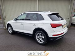 Fahrzeugabbildung Audi Q5 50 TFSIe quattro advanced LED SiHz PDC DAB