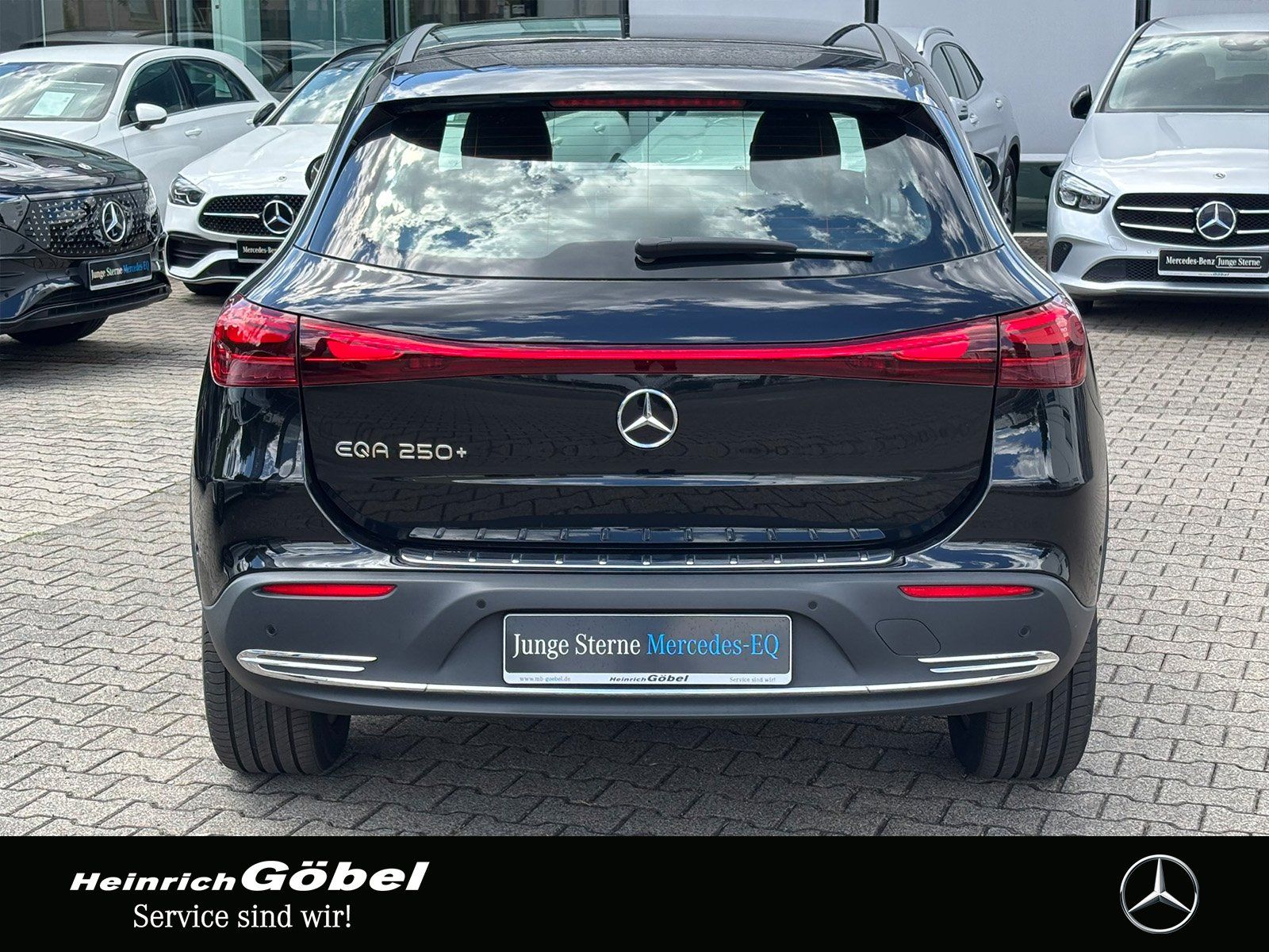 Fahrzeugabbildung Mercedes-Benz EQA 250+ PROGRESSIVE*BURMESTER*AMBIENTEBEL*KAMER