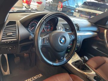 BMW 118d M-Paket *LEDER*XENON*PDC*SHZ*