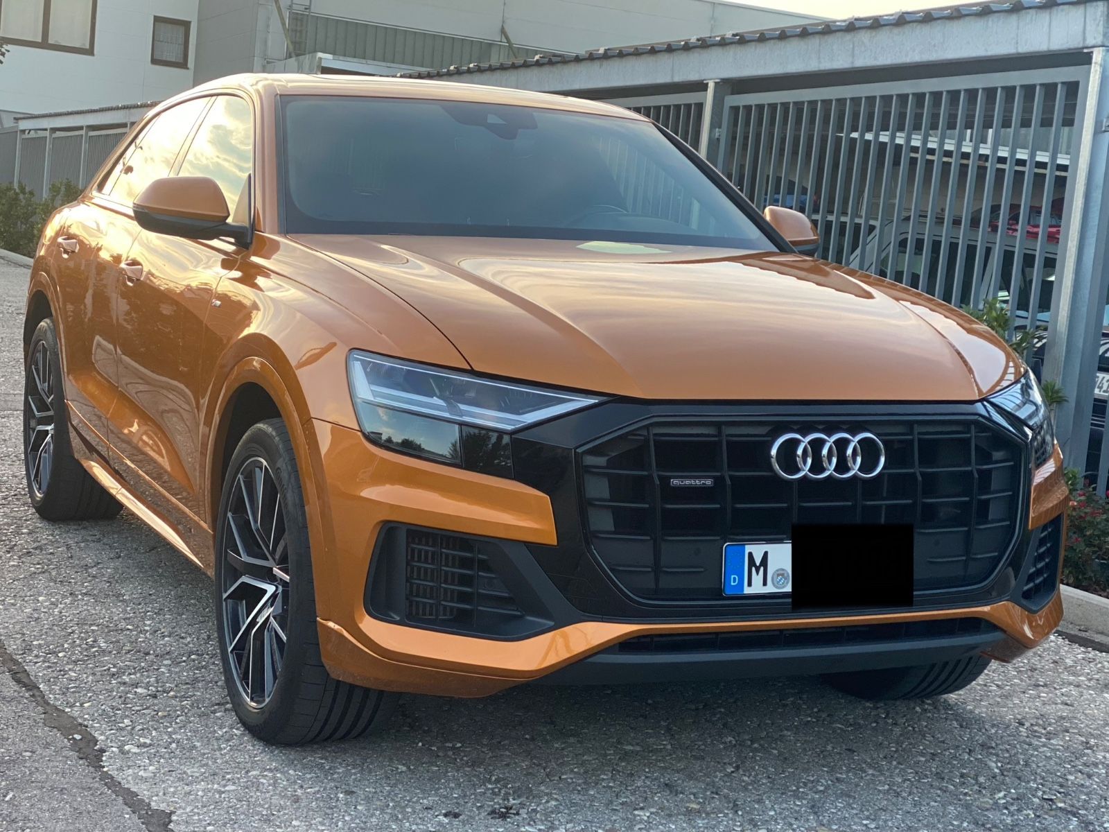 Audi Q8 2019, 3.0 benzīns, Automāts, SUV/Apvidus, Oranžs — Latvijā