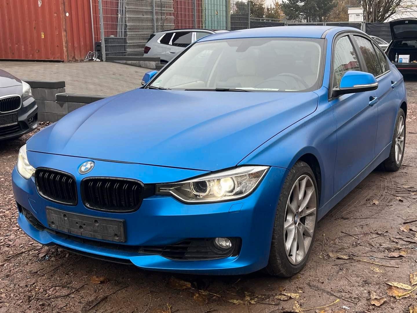 BMW 328i