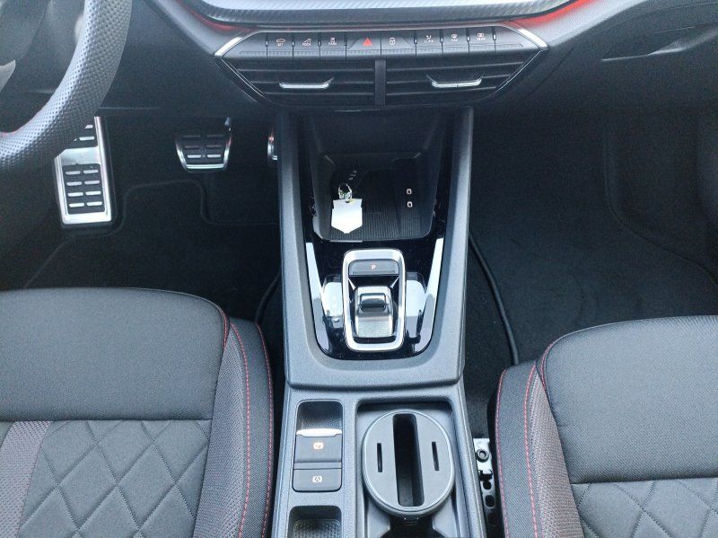 Fahrzeugabbildung SKODA Octavia Combi RS 2.0 TSI DSG 19-LM+AHK+NAVI+MATR