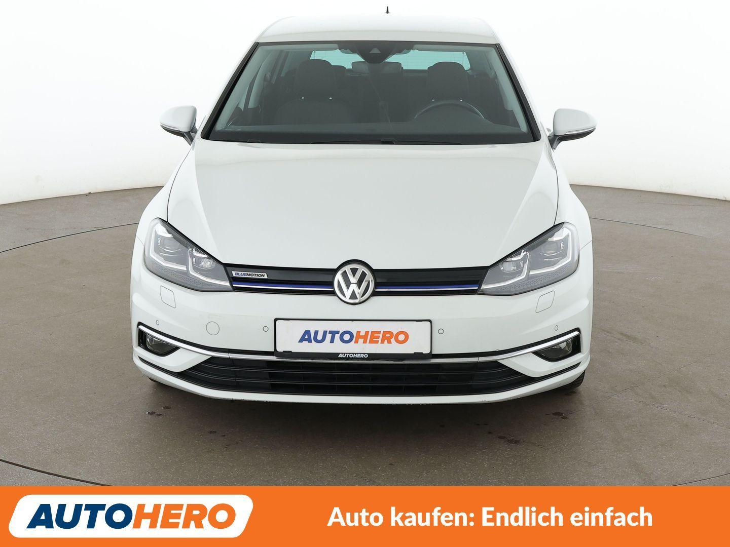 Volkswagen Golf VII 1.5 TSI ACT Highline BMT Aut.*NAVI*LED*