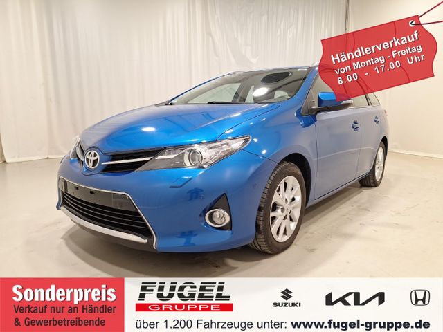 Toyota Auris Touring Sports 1.6 16V RFK/PDC Life+