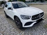Mercedes-Benz GLC 200D 4MATIC AMG Line Exterieur/Interieur - Mercedes-Benz GLC 200 Gebrauchtwagen in Stuttgart