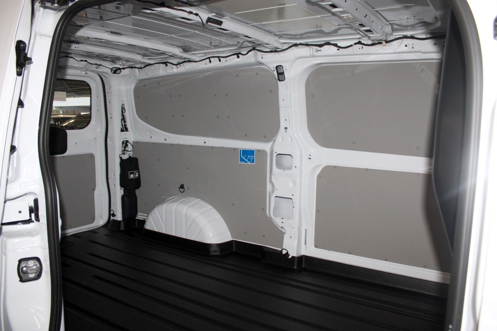 Fahrzeugabbildung Ford Transit Custom TREND L2 PHEV NAVI CAM ACC uvm.