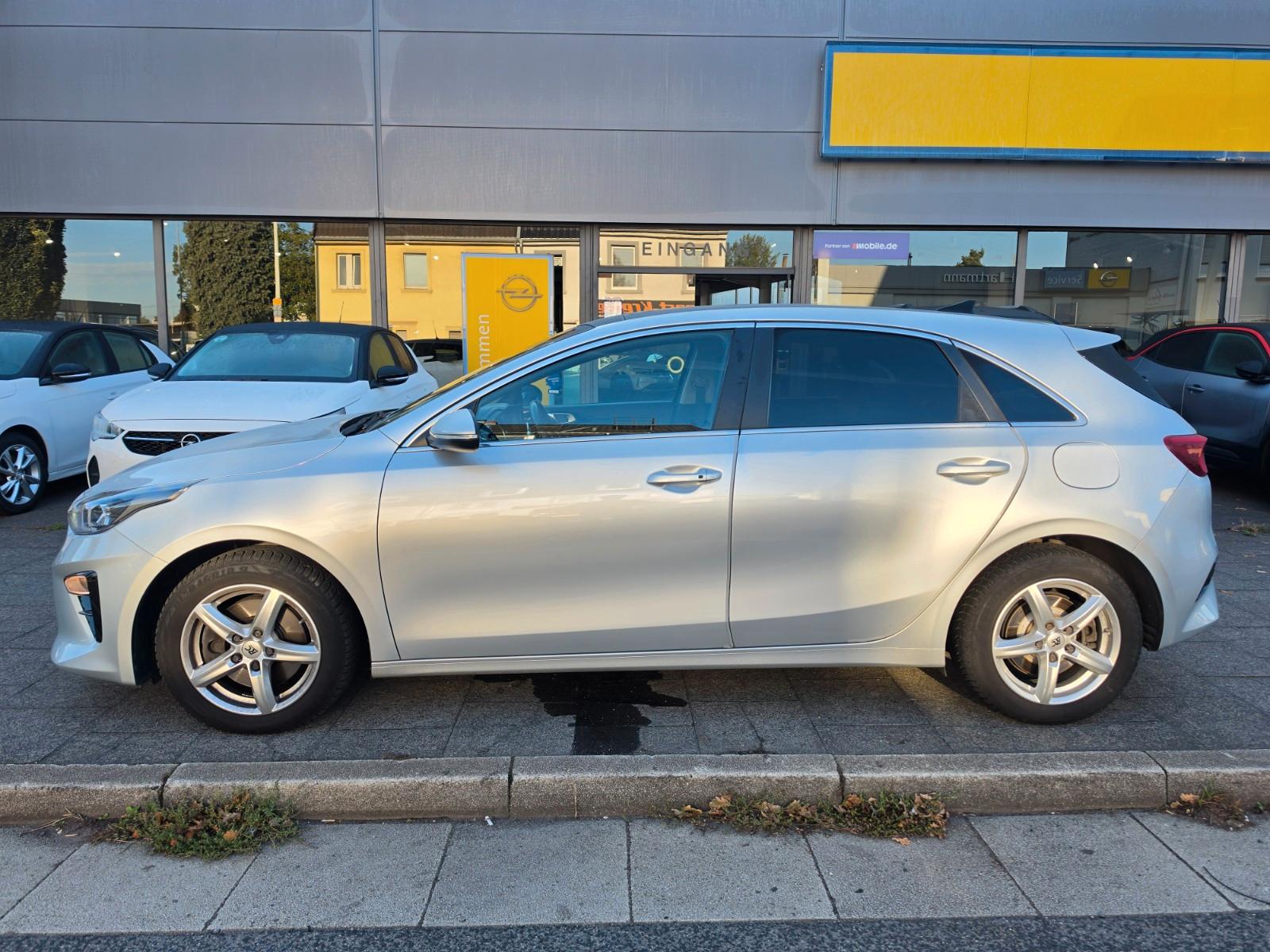 Kia ceed 1.4 AUTOMATIK+NAVI+PANO+2 JAHRE GARANTIE+
