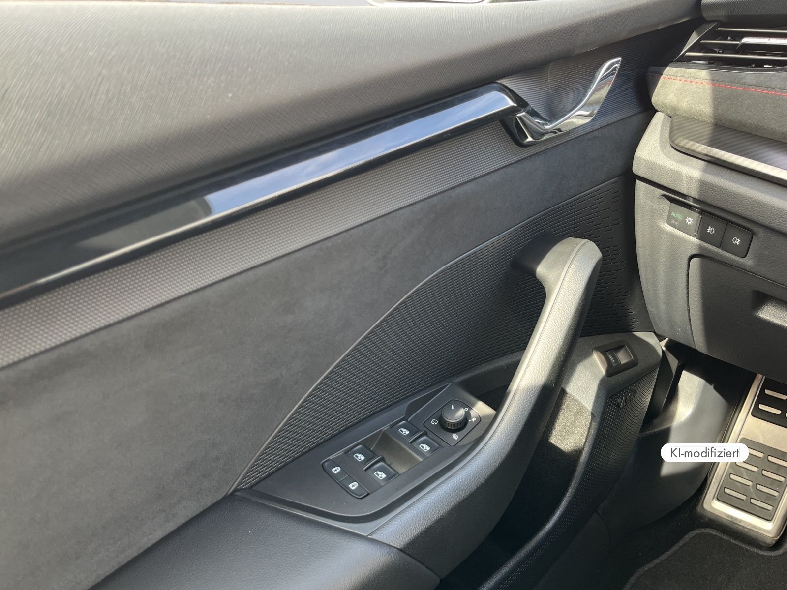 Skoda Octavia Combi RS 2.0 TSI DSG NAVI AHK PANO MATRI foto 13