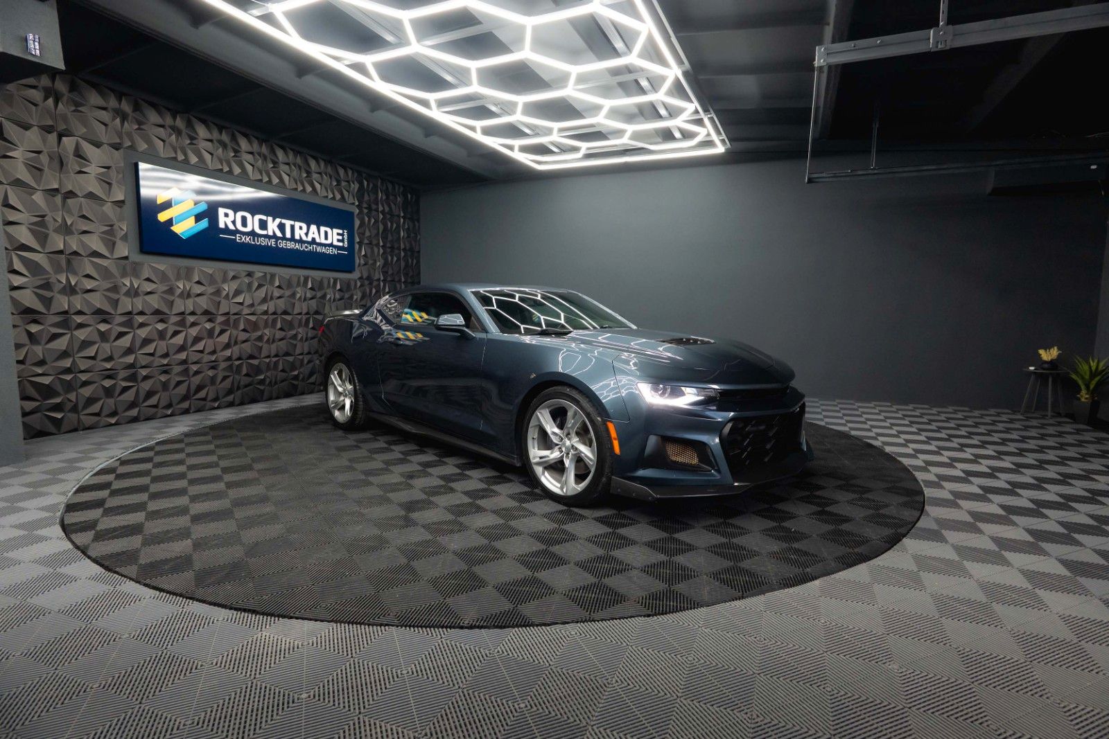 Fahrzeugabbildung Chevrolet Camaro 6.2 SS Coupe ZL1 Performance *6 Gang*LED*