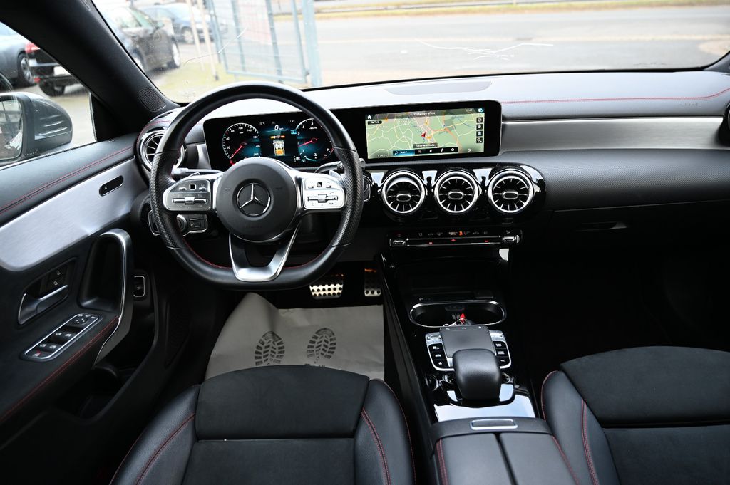 MERCEDES-BENZ CLA 220 AMG Line Leder Navi Autom. Cam LED MERCEDES-BENZ CLA 220 AMG Line Leder Navi Autom. Cam LED