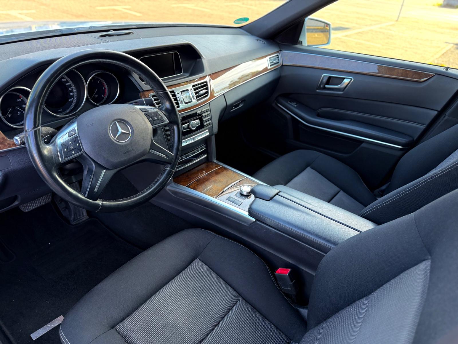 Mercedes-Benz E 220 BlueTEC T Automatik