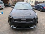 Kia KIA Niro Hybrid Automatik / 82.500km - Kia Niro von privat
