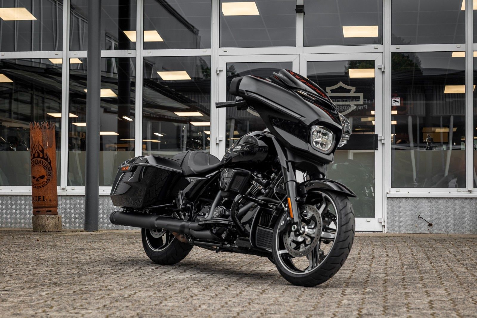 Fahrzeugabbildung Harley-Davidson Street Glide  FLHX MY24 117cui- Kesstech