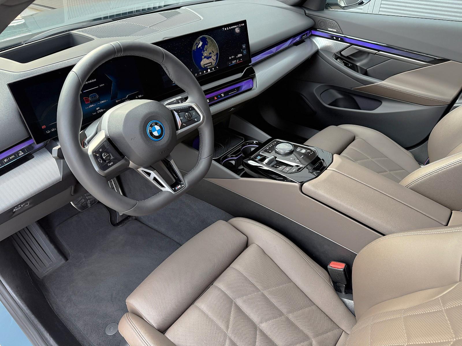 BMW i5 Tour. 40 xDrive M Sport Pro*AHK*Pano*Mokka