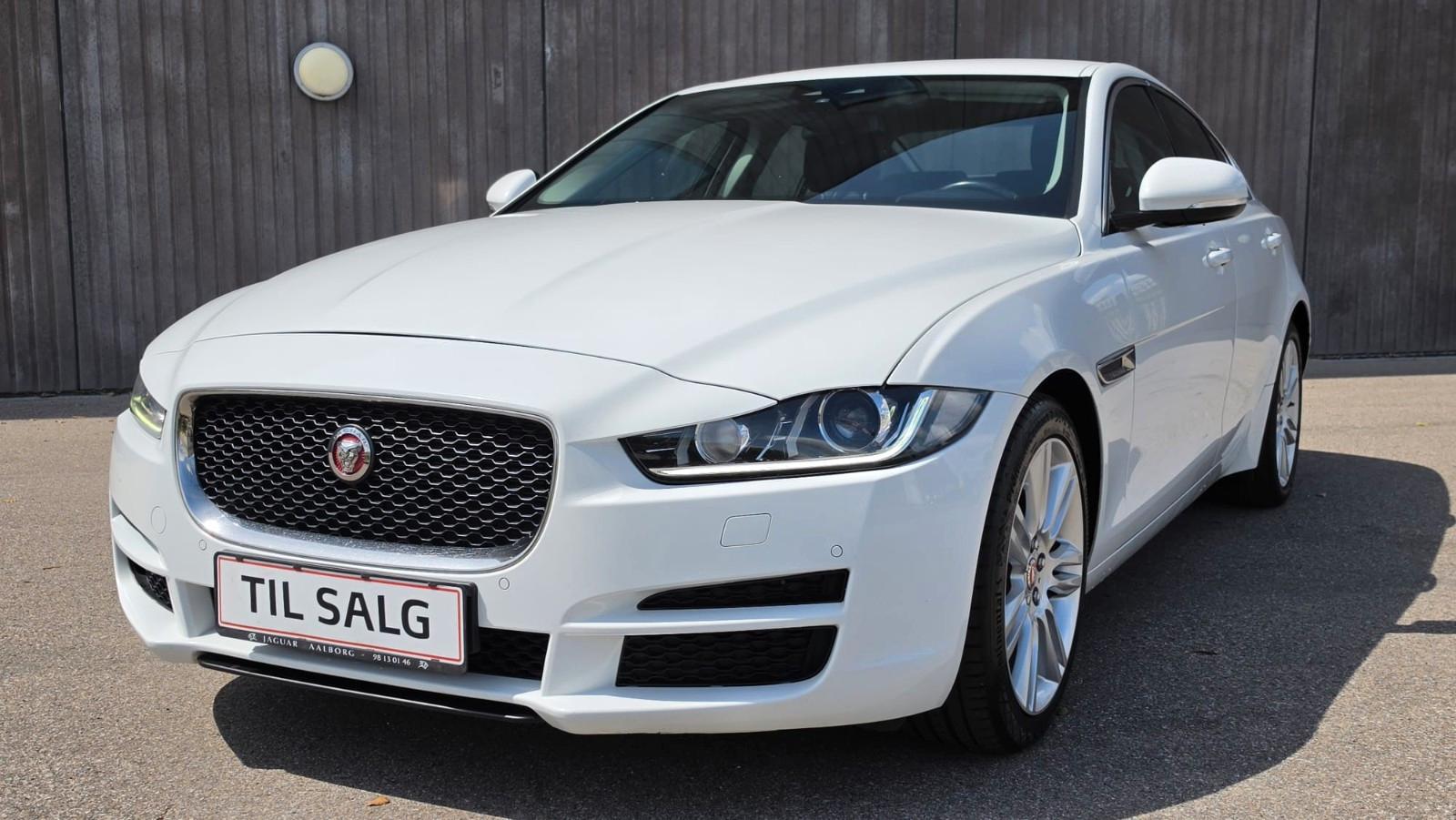 Jaguar XE Portfolio AWD