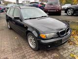 BMW 318 3 Touring 318i - BMW 318 aus 2004: 318i