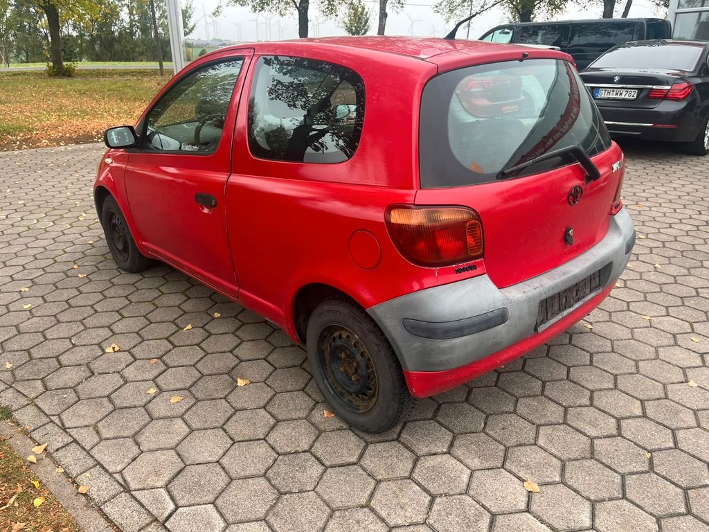 Toyota Yaris 1.0 - Bild 4