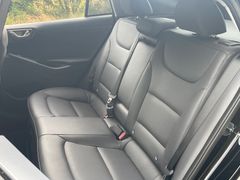 Fahrzeugabbildung Hyundai IONIQ 1.6 GDI Premium Hybrid *Totwinkel*ACC*LED*
