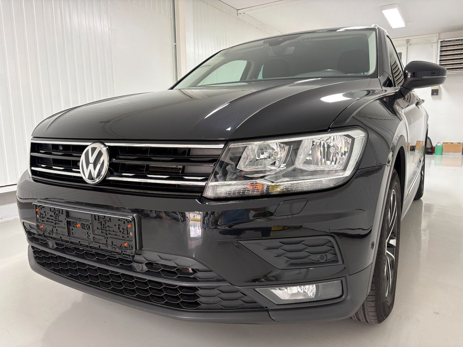 Volkswagen Tiguan Comfortline / United/Navi/ACC/AHK foto 1