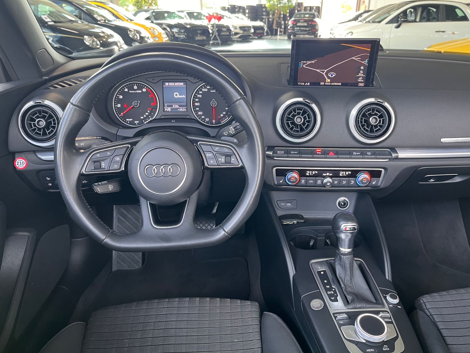 Fahrzeugabbildung Audi A3 Cabriolet 35 TFSI sport XENON RFK NAVI