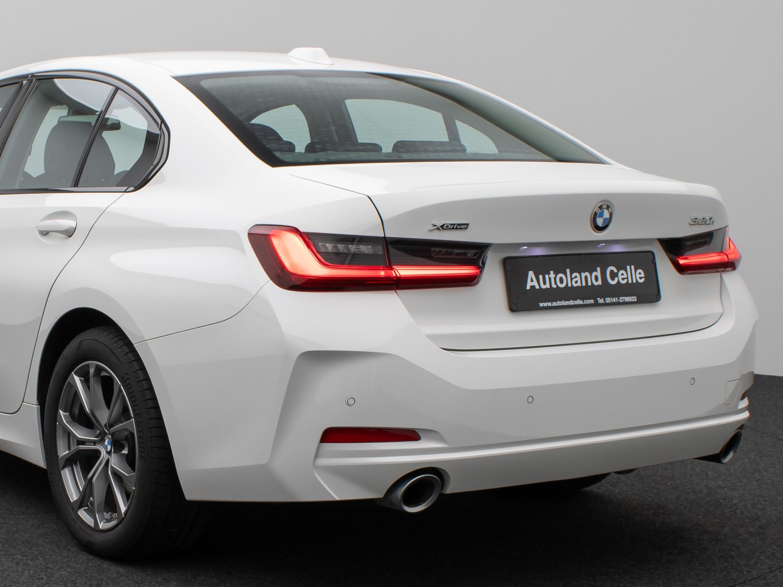 Fahrzeugabbildung BMW 320i xD DAB CockPit+ PDC DrivingAssit AHK Sport