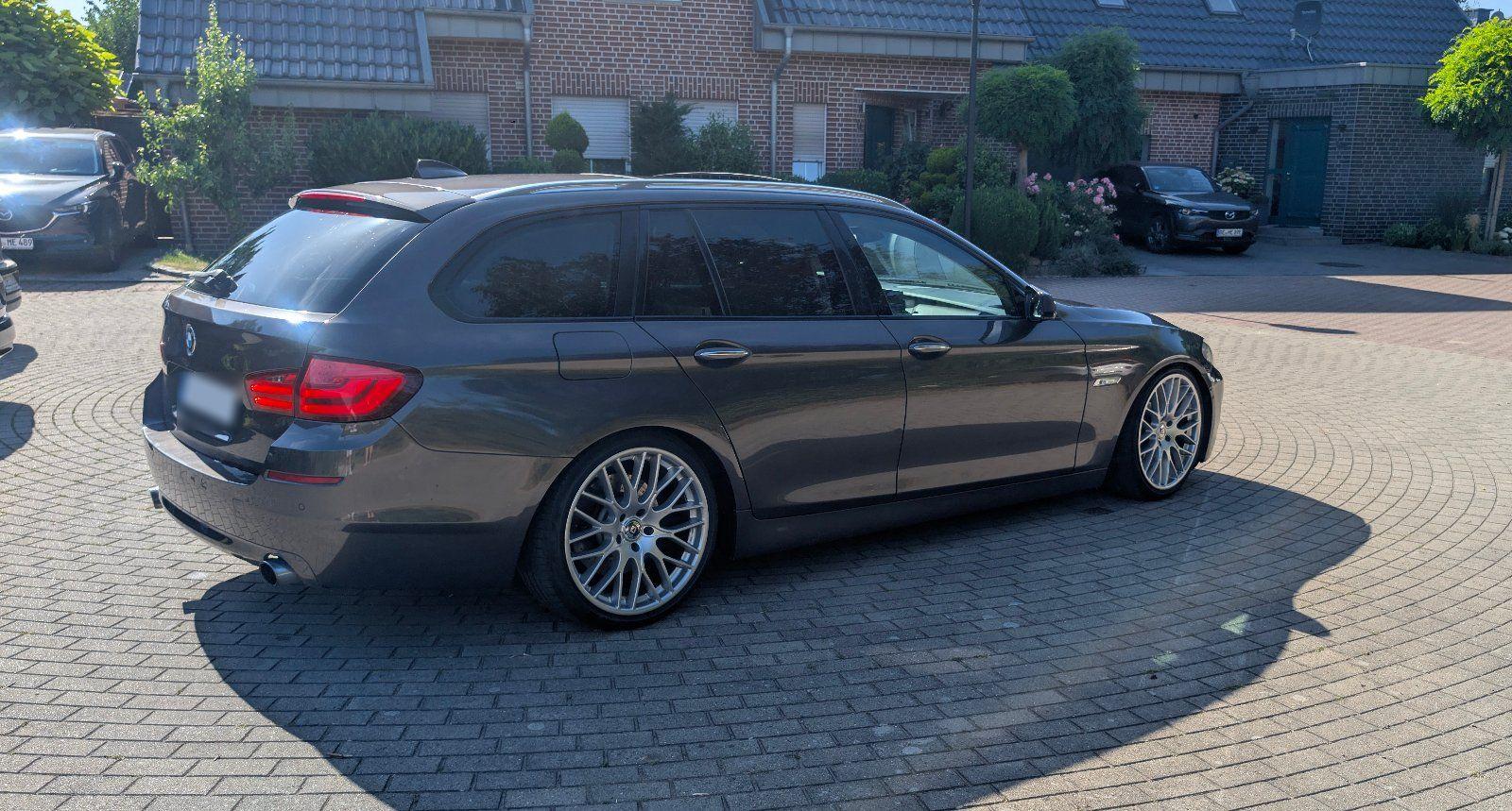 BMW 535 2011 — engine 299 HP (220kW)