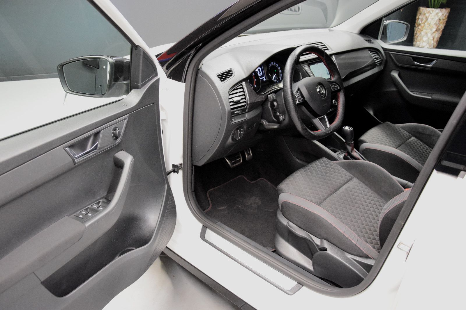 Fahrzeugabbildung SKODA Fabia R5 DSG Kamera Navi Klima ACC Shz PDC