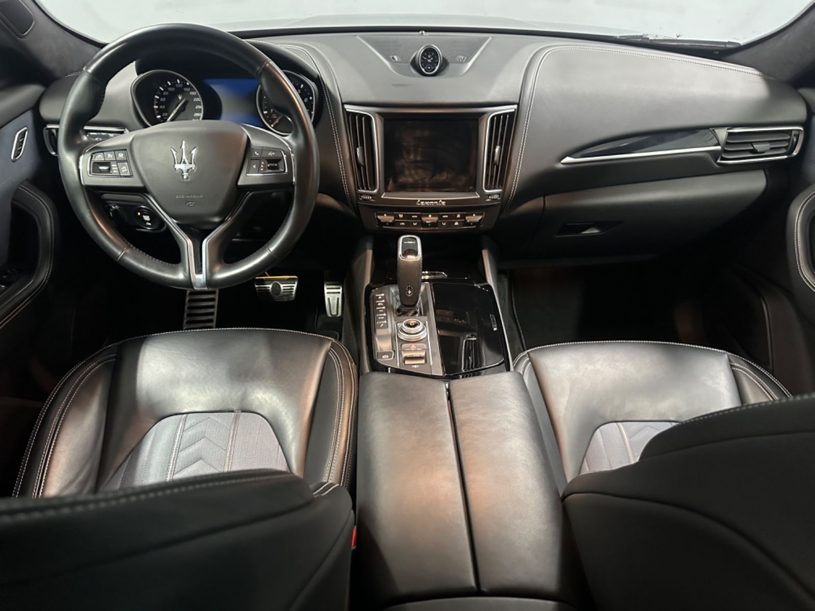 Fahrzeugabbildung Maserati Levante S Q4 GRANLUSSO*AHK*PANO*WINTER*SOFTCLOSE