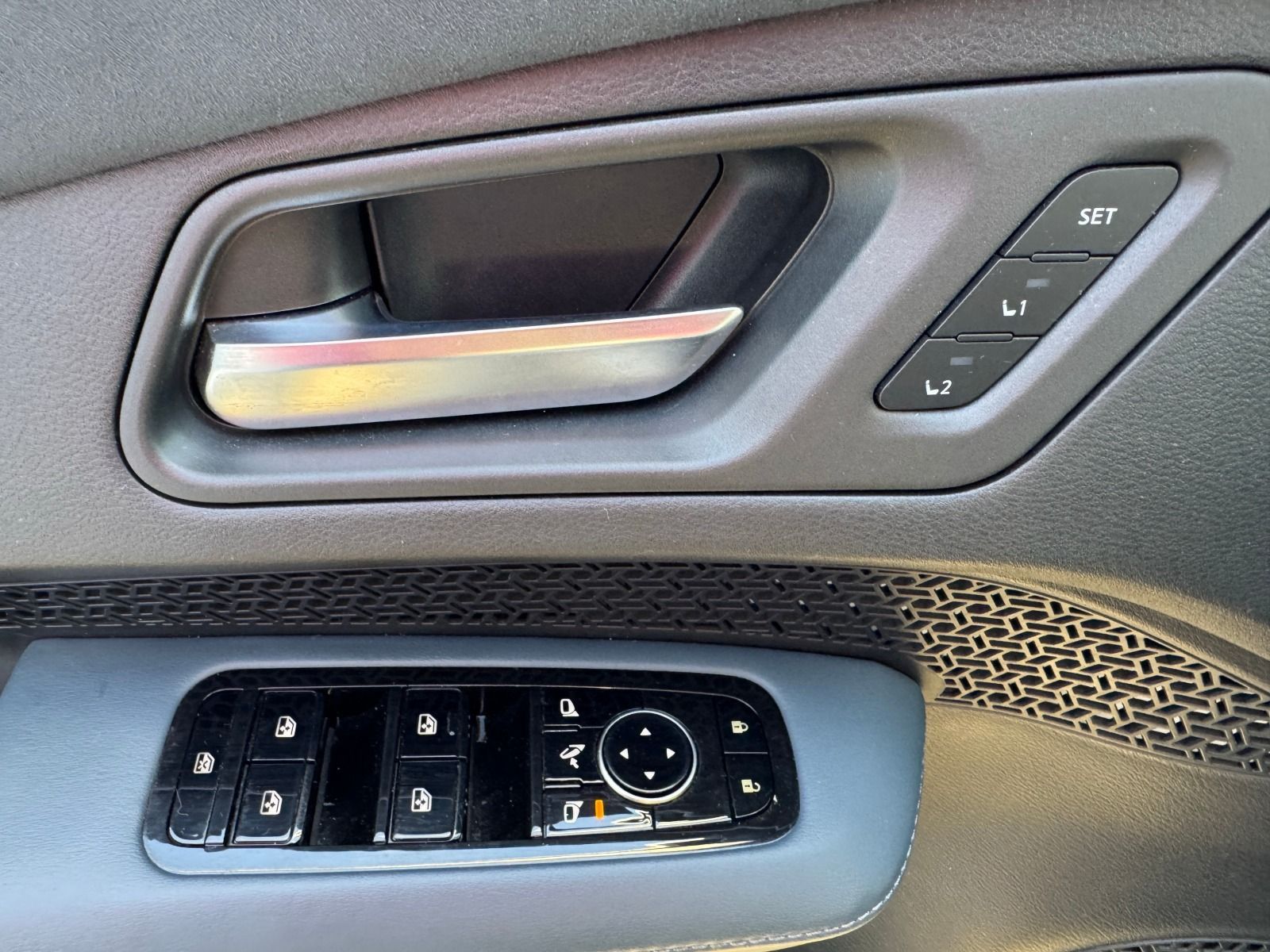 Fahrzeugabbildung Nissan Ariya Evolve Pack 87kWh*360°CAM*20Zoll*Wärmepump