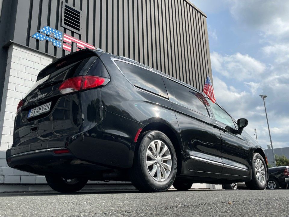 Fahrzeugabbildung Chrysler Pacifica 3.6 touring L Plus Leder Kamera PDC