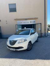 Lancia Ypsilon 0.9 TwinAir 85 CV 5 porte S&S DFN - Lancia Ypsilon mit Halbautomatikschaltung