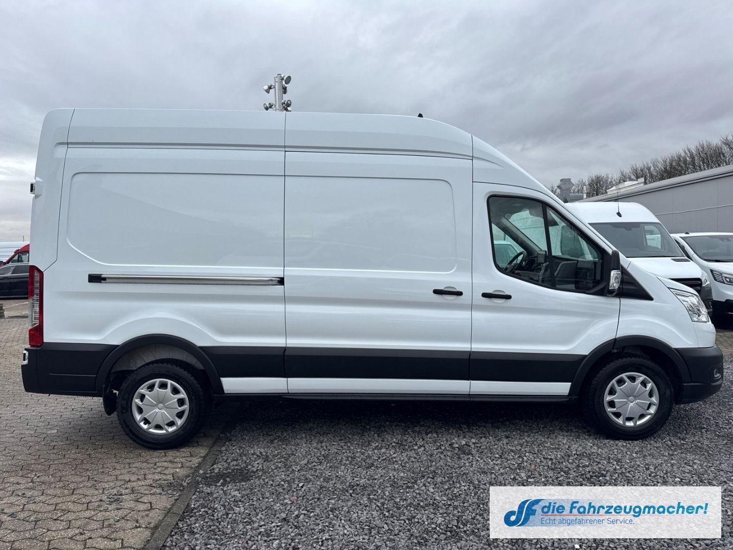 Fahrzeugabbildung Ford Transit Kasten 350 L3H3 Trend Apple CarPlay Andr